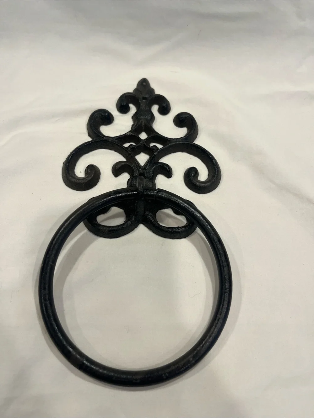Black Decorative Iron Wall Ring Towel Holder